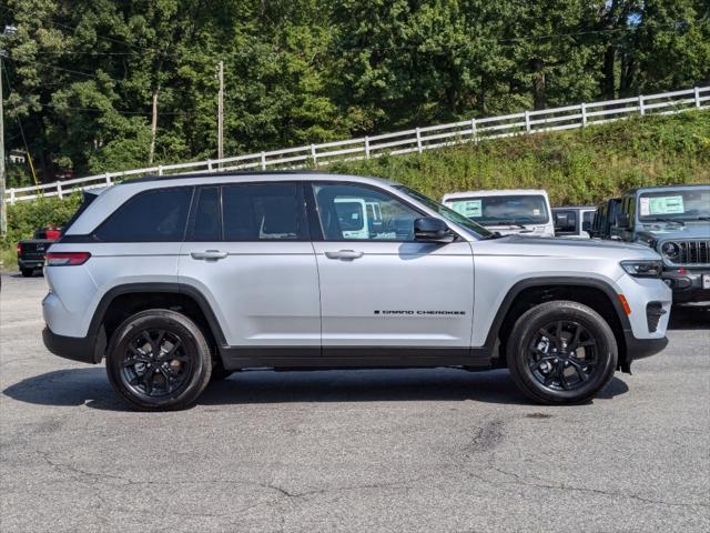 new 2024 Jeep Grand Cherokee car, priced at $37,780