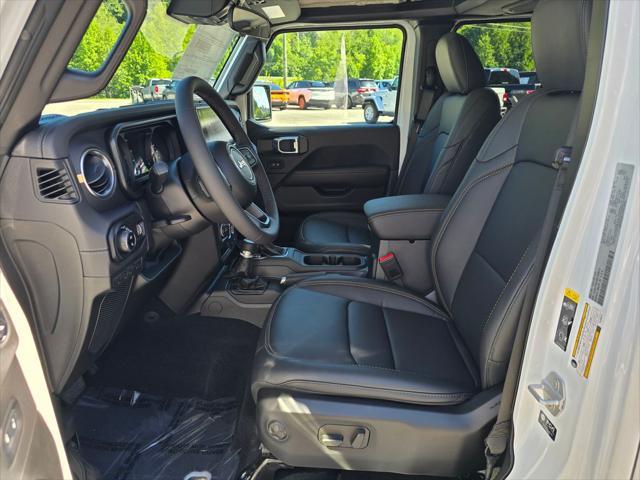 new 2025 Jeep Gladiator car, priced at $43,575
