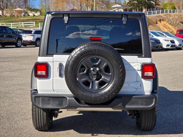new 2025 Jeep Wrangler car, priced at $39,921