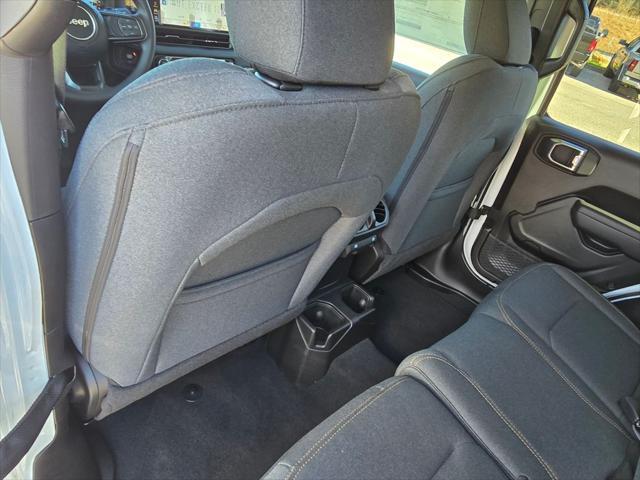 new 2025 Jeep Wrangler car, priced at $39,921