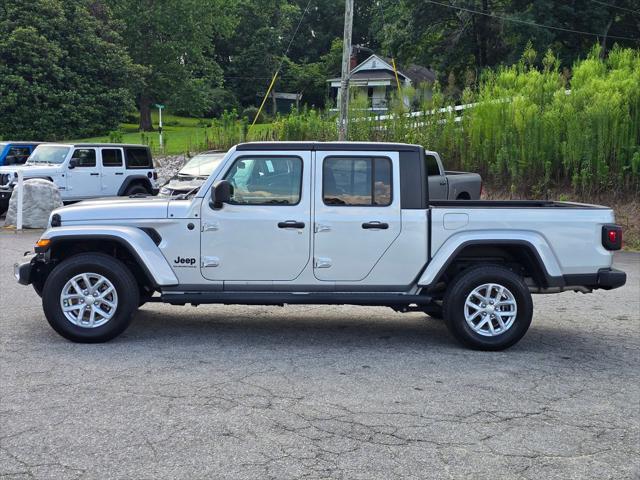 used 2023 Jeep Gladiator car, priced at $31,563