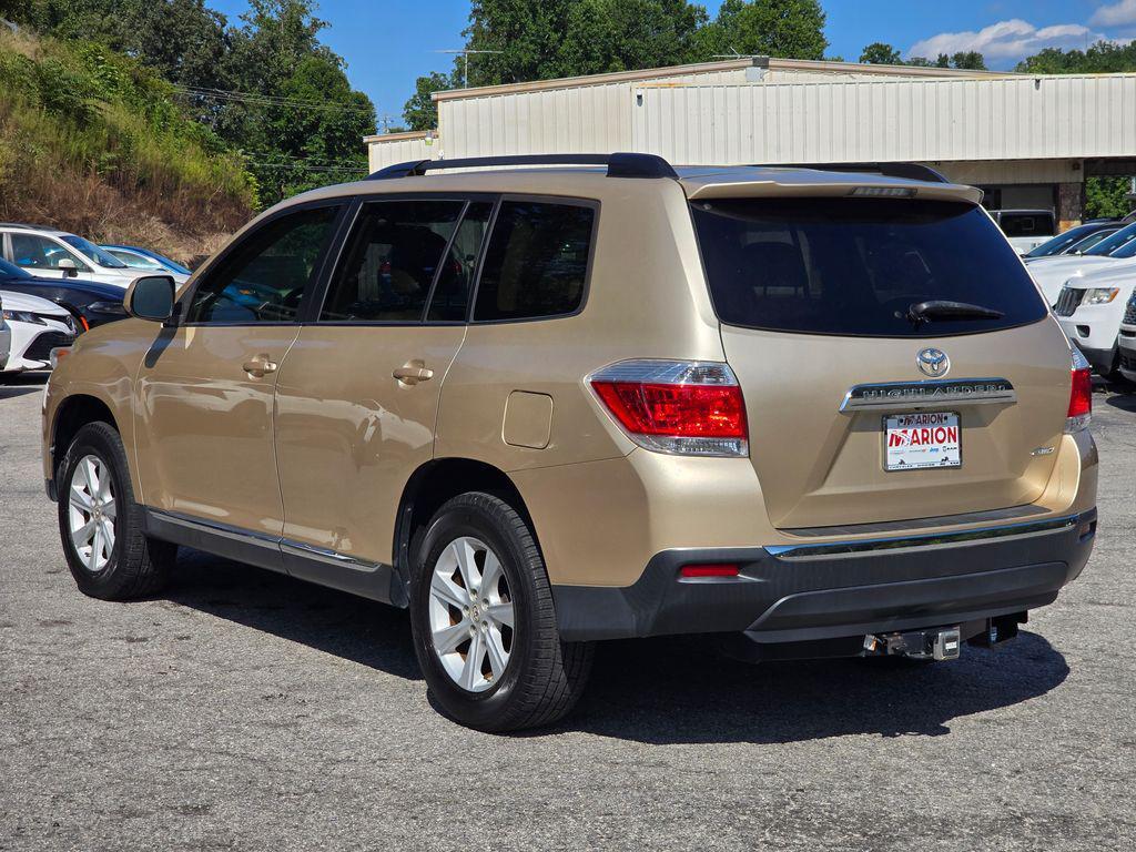 used 2013 Toyota Highlander car, priced at $16,500