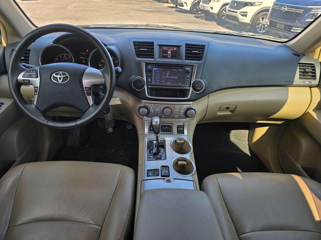 used 2013 Toyota Highlander car, priced at $16,500