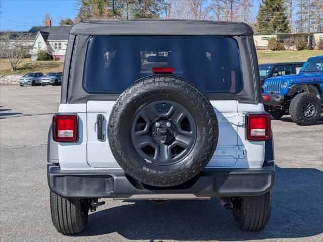 new 2025 Jeep Wrangler car, priced at $32,450