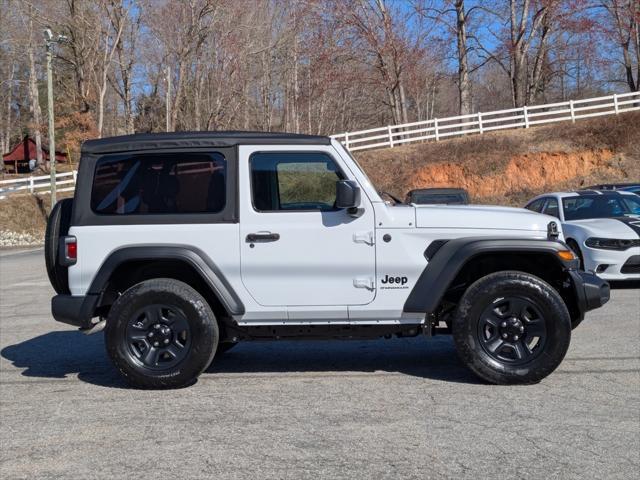 new 2025 Jeep Wrangler car, priced at $32,450