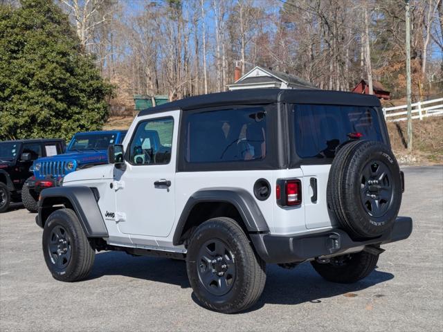 new 2025 Jeep Wrangler car, priced at $32,450