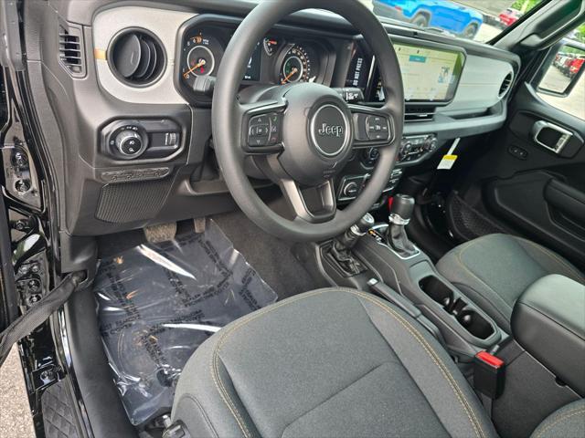 new 2025 Jeep Gladiator car, priced at $39,732