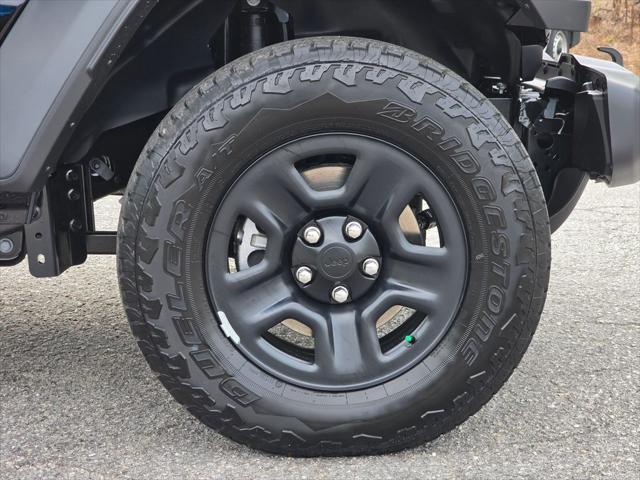 new 2025 Jeep Gladiator car, priced at $39,732