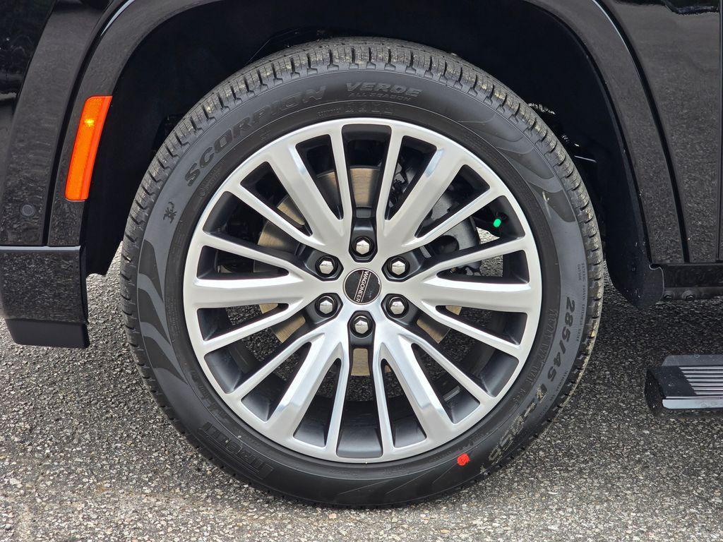 new 2025 Jeep Wagoneer car, priced at $70,828