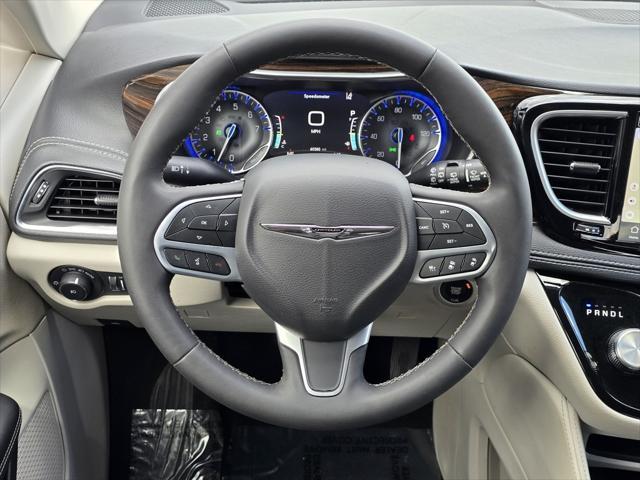 used 2023 Chrysler Pacifica car, priced at $27,481
