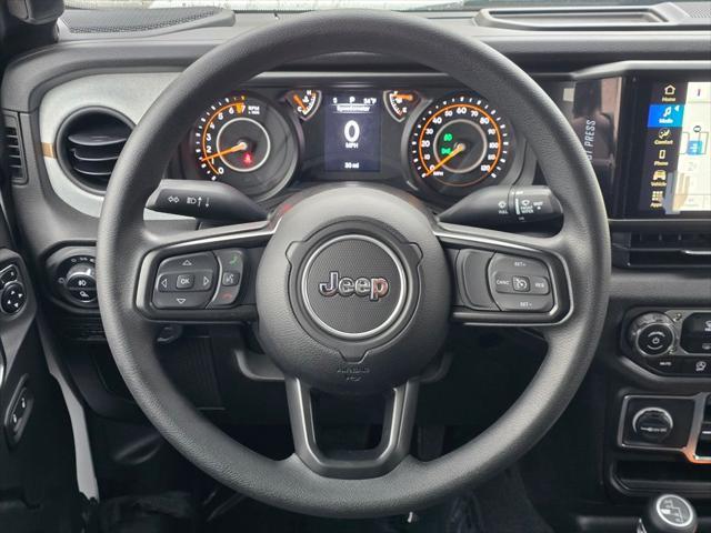 new 2025 Jeep Gladiator car, priced at $41,870