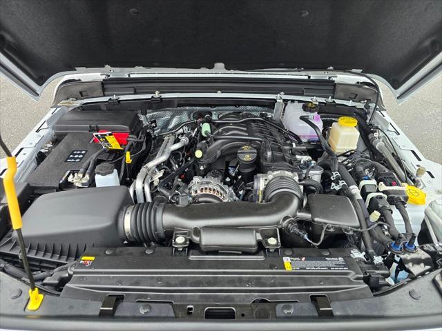 new 2025 Jeep Gladiator car, priced at $41,870