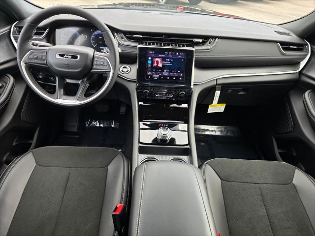 new 2025 Jeep Grand Cherokee car, priced at $44,394