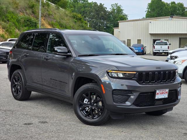 new 2025 Jeep Grand Cherokee car, priced at $44,394