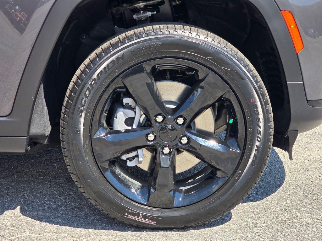 new 2025 Jeep Grand Cherokee L car, priced at $45,540