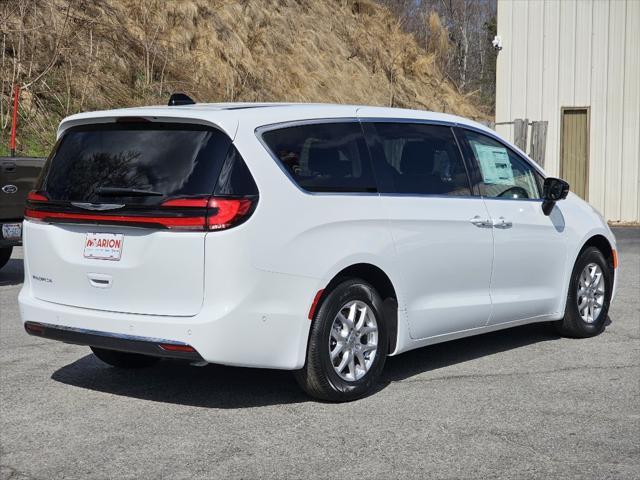 new 2024 Chrysler Pacifica car, priced at $40,315