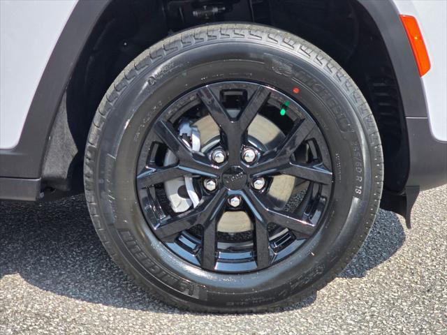 new 2025 Jeep Grand Cherokee car, priced at $39,058