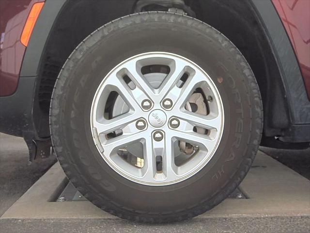 used 2024 Jeep Grand Cherokee car, priced at $27,500