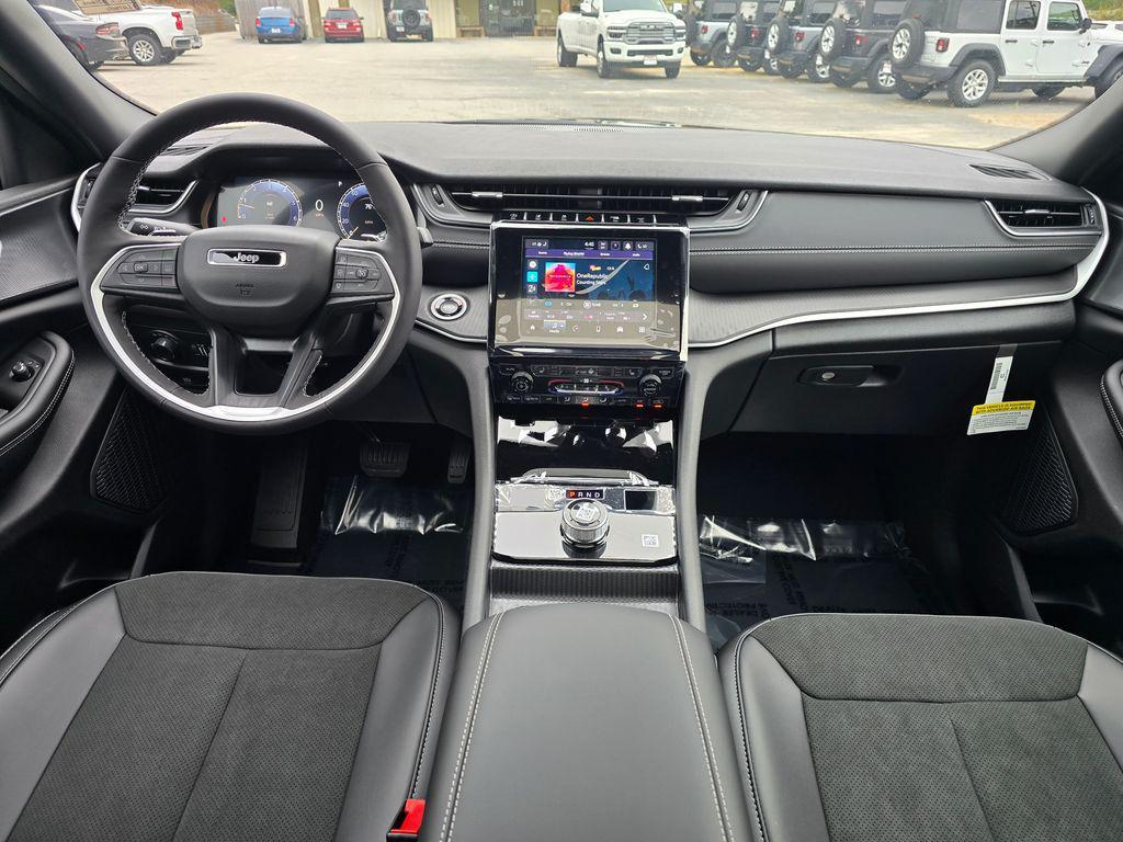 new 2025 Jeep Grand Cherokee L car, priced at $43,563