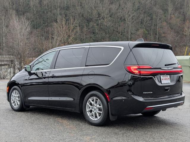 new 2025 Chrysler Pacifica car, priced at $40,907