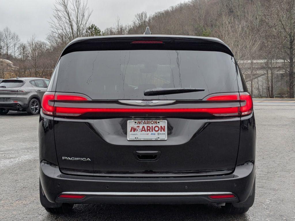 new 2025 Chrysler Pacifica car, priced at $35,996