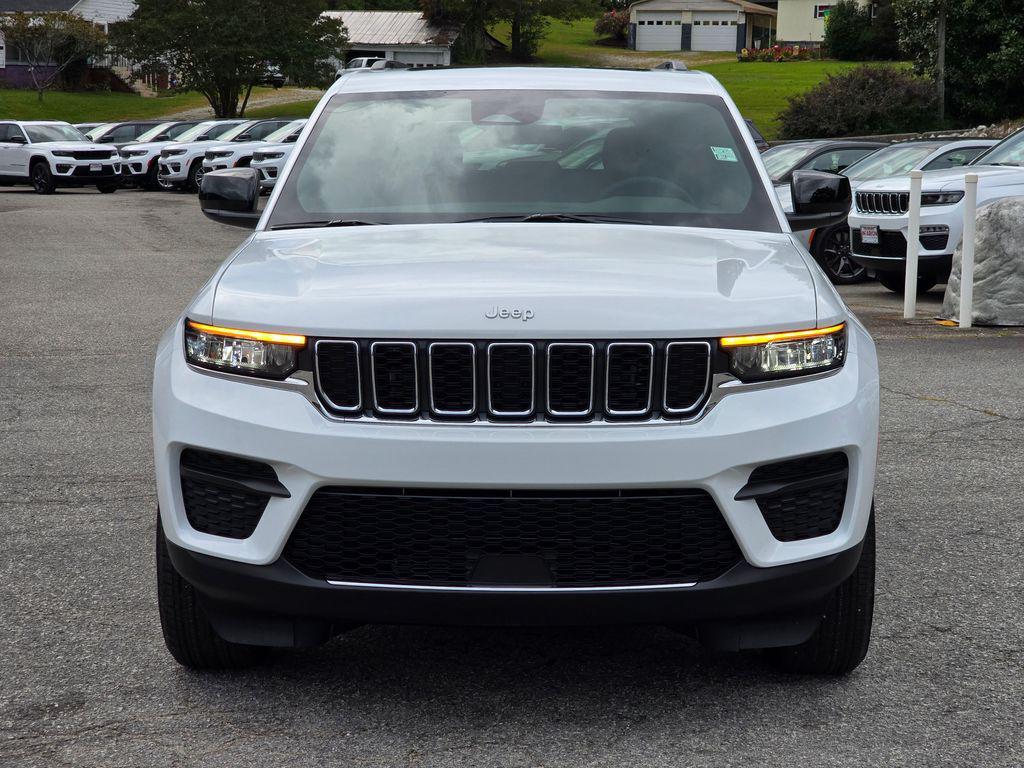 new 2025 Jeep Grand Cherokee car, priced at $35,980