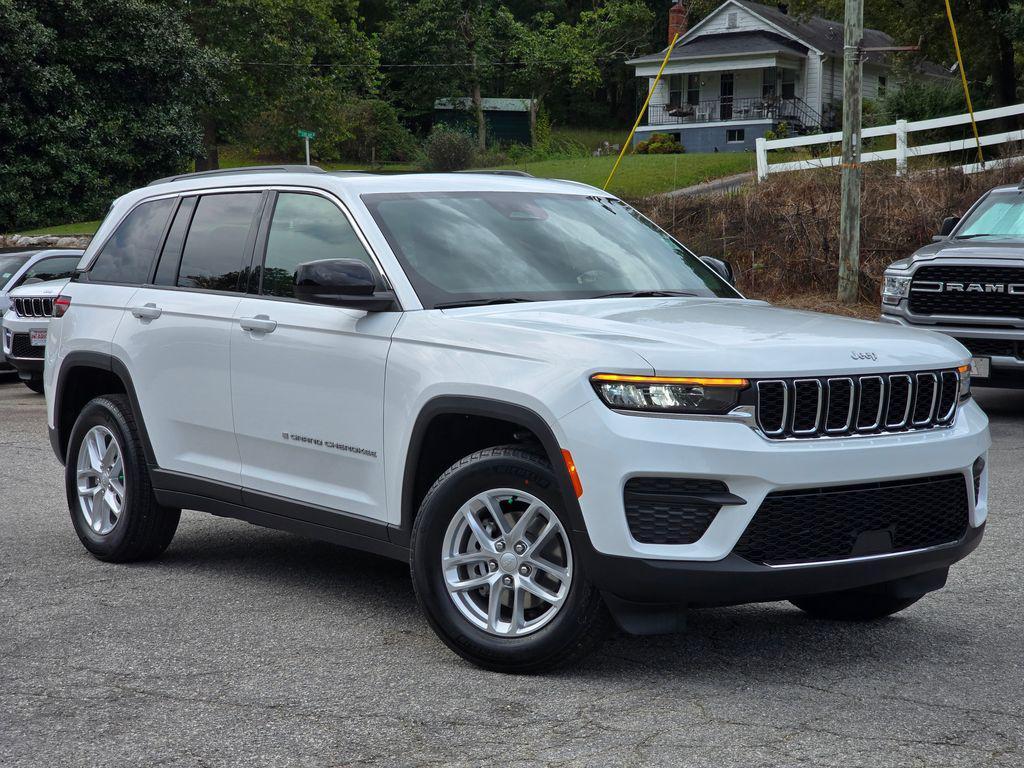 new 2025 Jeep Grand Cherokee car, priced at $35,980