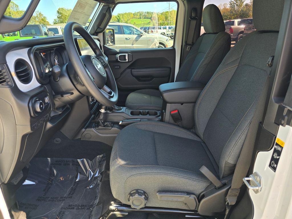 new 2026 Jeep Wrangler car, priced at $36,270