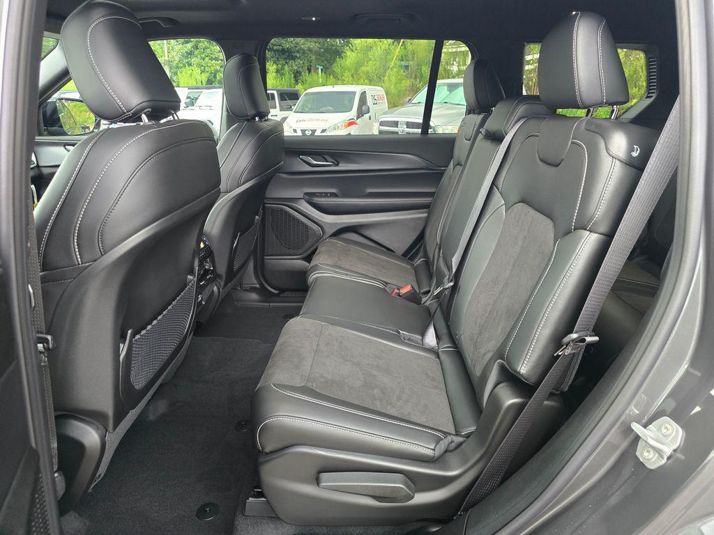 new 2025 Jeep Grand Cherokee L car, priced at $43,499