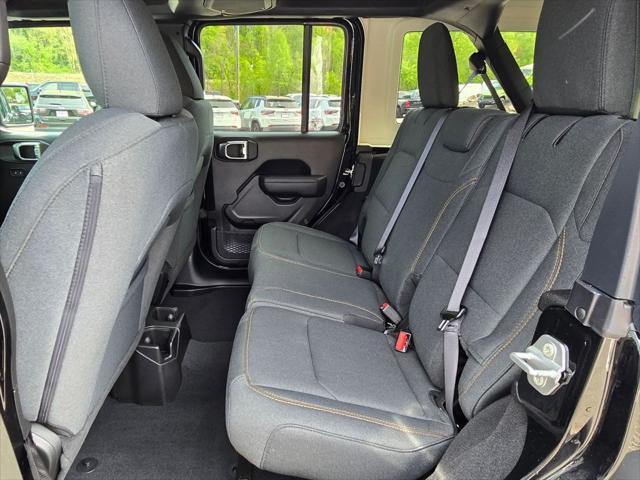 new 2025 Jeep Wrangler car, priced at $43,675