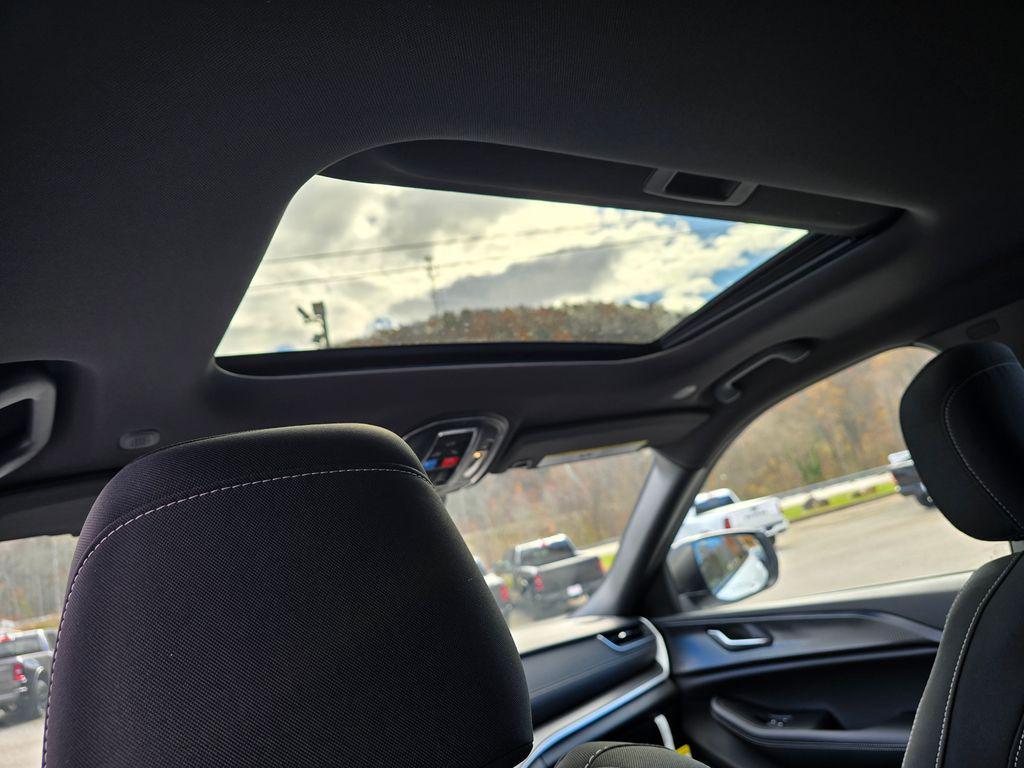 new 2025 Jeep Grand Cherokee L car, priced at $38,926