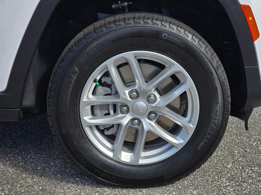 new 2025 Jeep Grand Cherokee L car, priced at $38,926