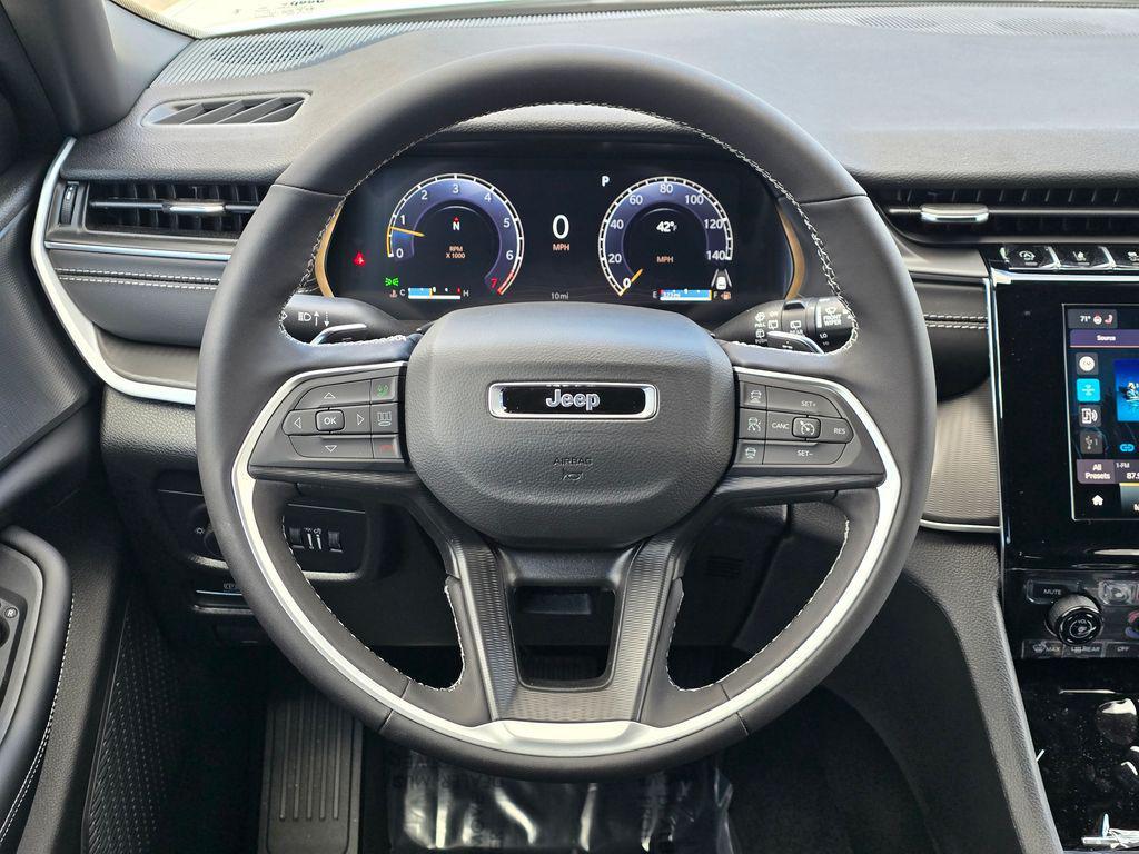 new 2025 Jeep Grand Cherokee L car, priced at $38,926