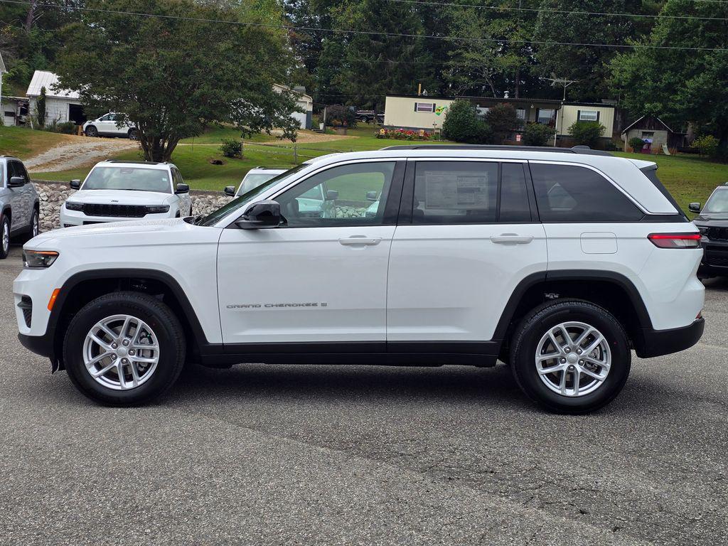 new 2025 Jeep Grand Cherokee car, priced at $36,998