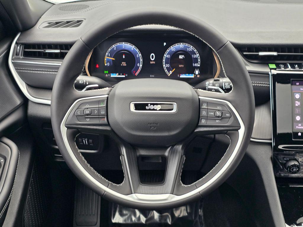 new 2025 Jeep Grand Cherokee car, priced at $36,998