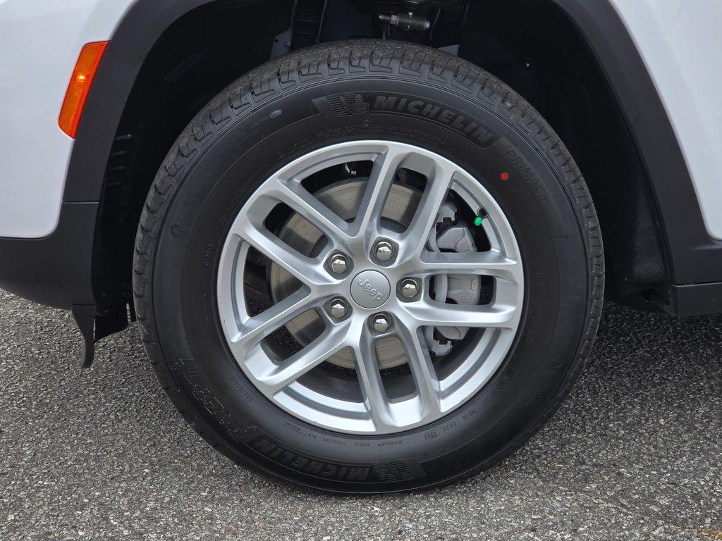 new 2025 Jeep Grand Cherokee car, priced at $36,998