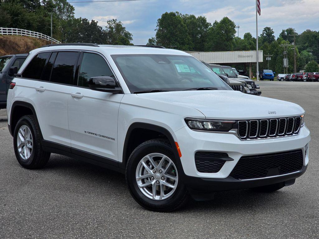 new 2025 Jeep Grand Cherokee car, priced at $36,998