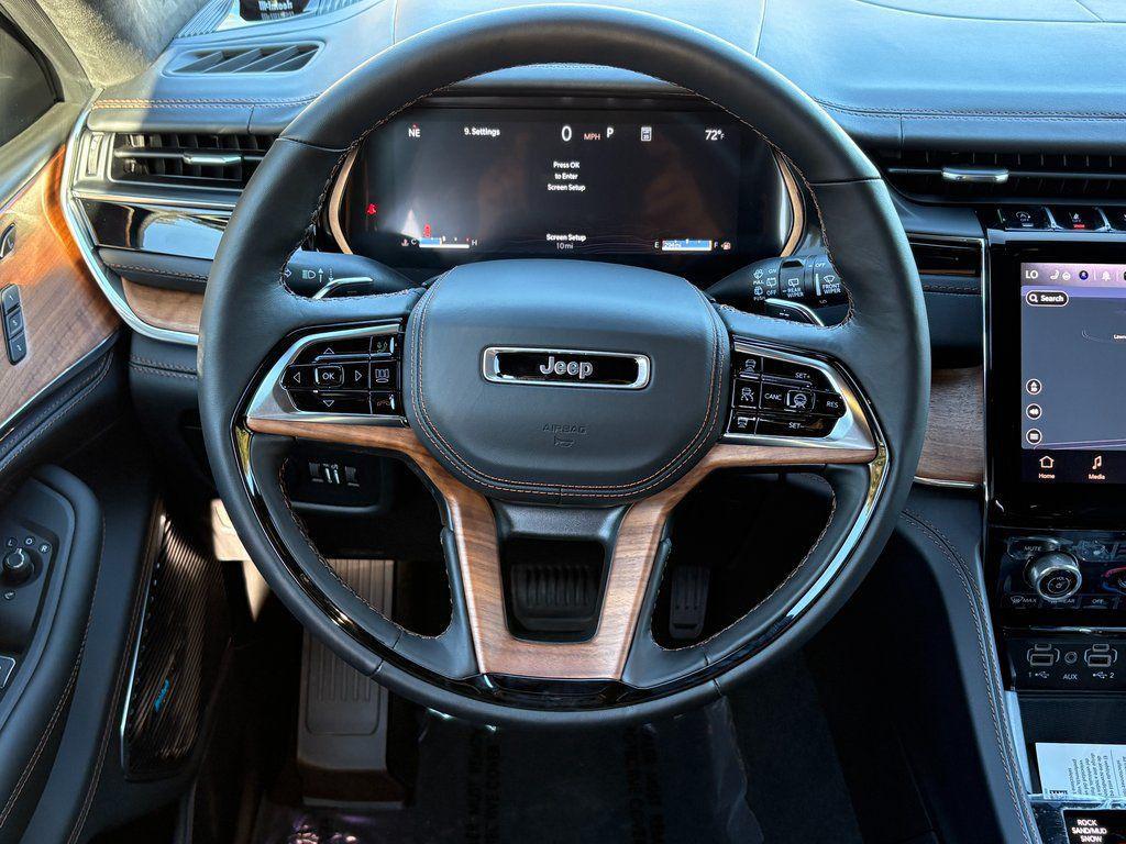 new 2025 Jeep Grand Cherokee car, priced at $59,428