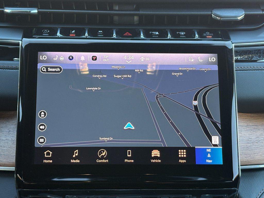 new 2025 Jeep Grand Cherokee car, priced at $59,428