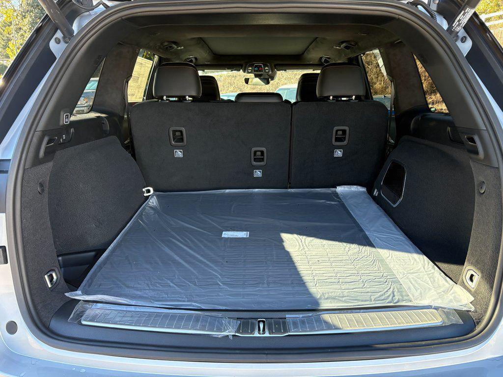 new 2025 Jeep Grand Cherokee car, priced at $59,428