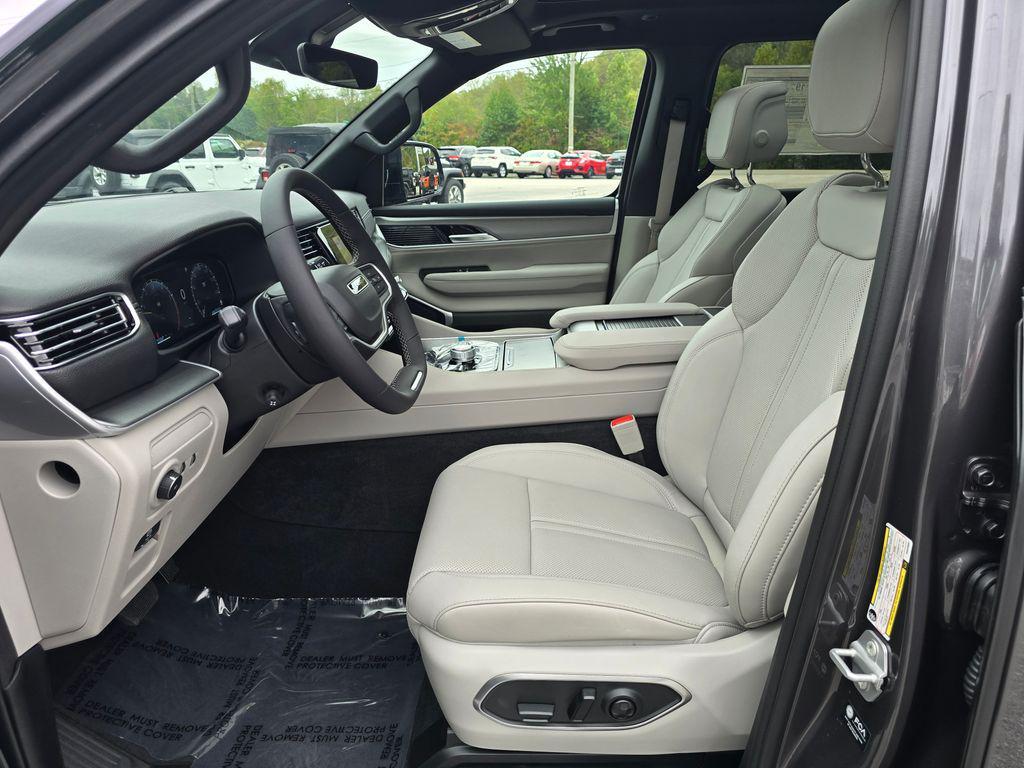 new 2025 Jeep Wagoneer car, priced at $69,998