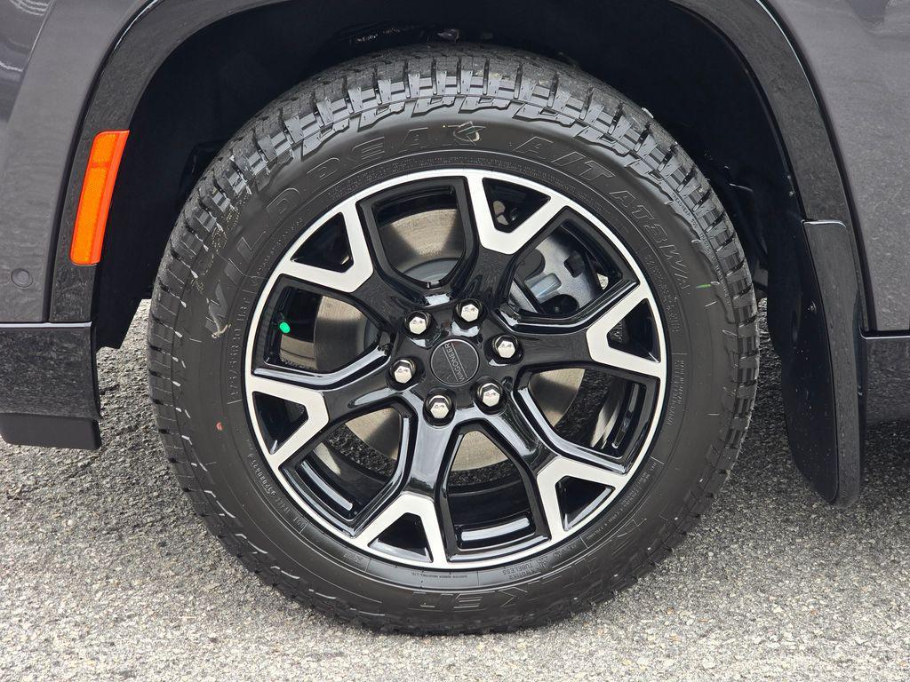 new 2025 Jeep Wagoneer car, priced at $69,998