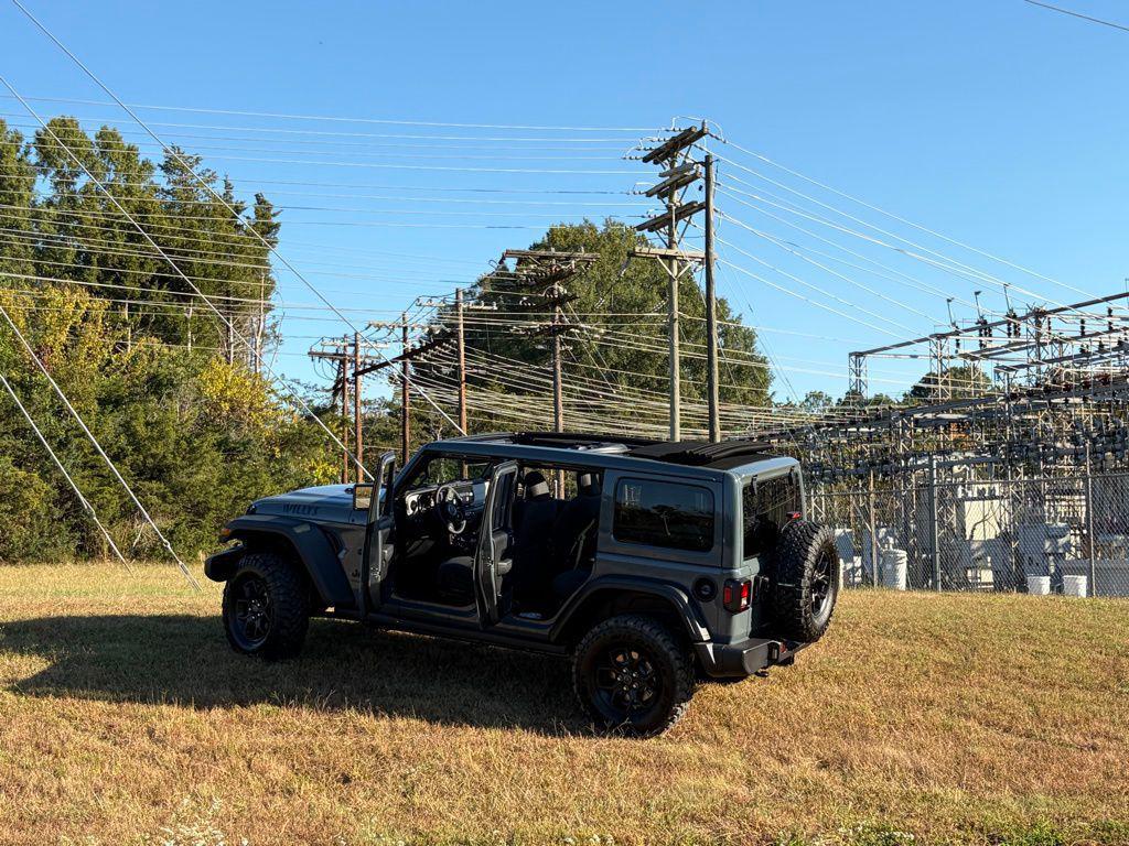 new 2025 Jeep Wrangler car, priced at $52,321