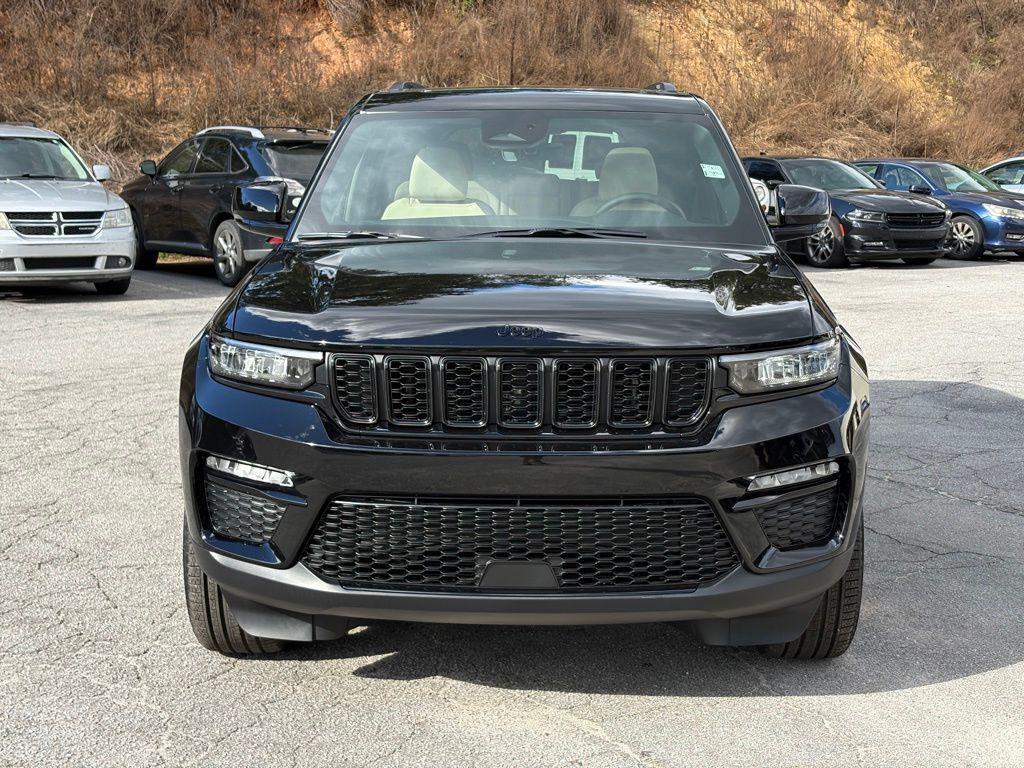 new 2025 Jeep Grand Cherokee car, priced at $44,989