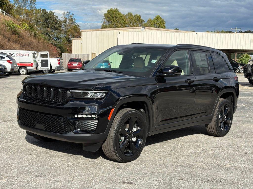 new 2025 Jeep Grand Cherokee car, priced at $44,989