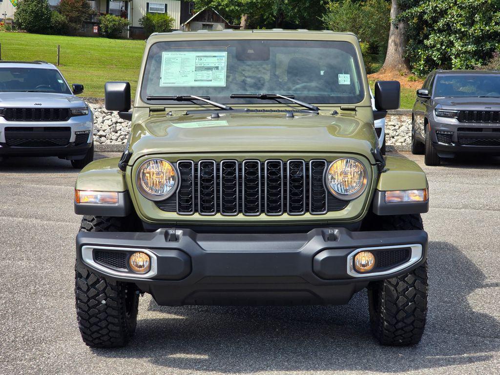 new 2025 Jeep Gladiator car, priced at $45,139