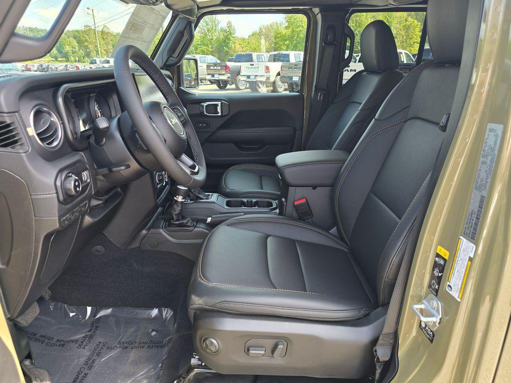 new 2025 Jeep Gladiator car, priced at $45,139
