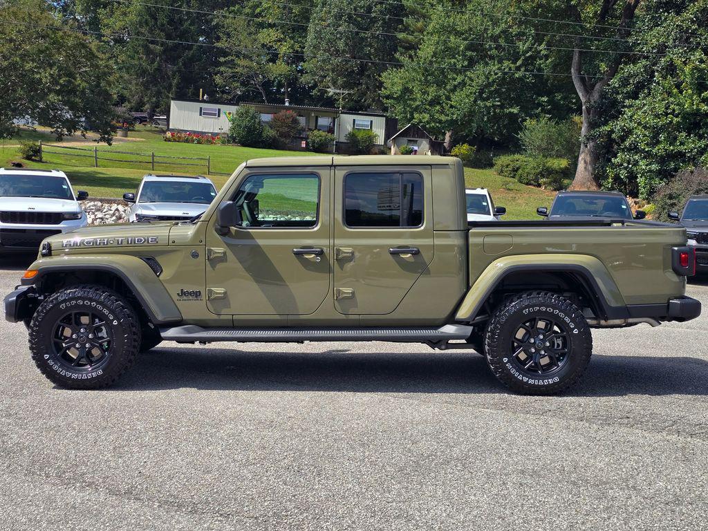 new 2025 Jeep Gladiator car, priced at $45,139