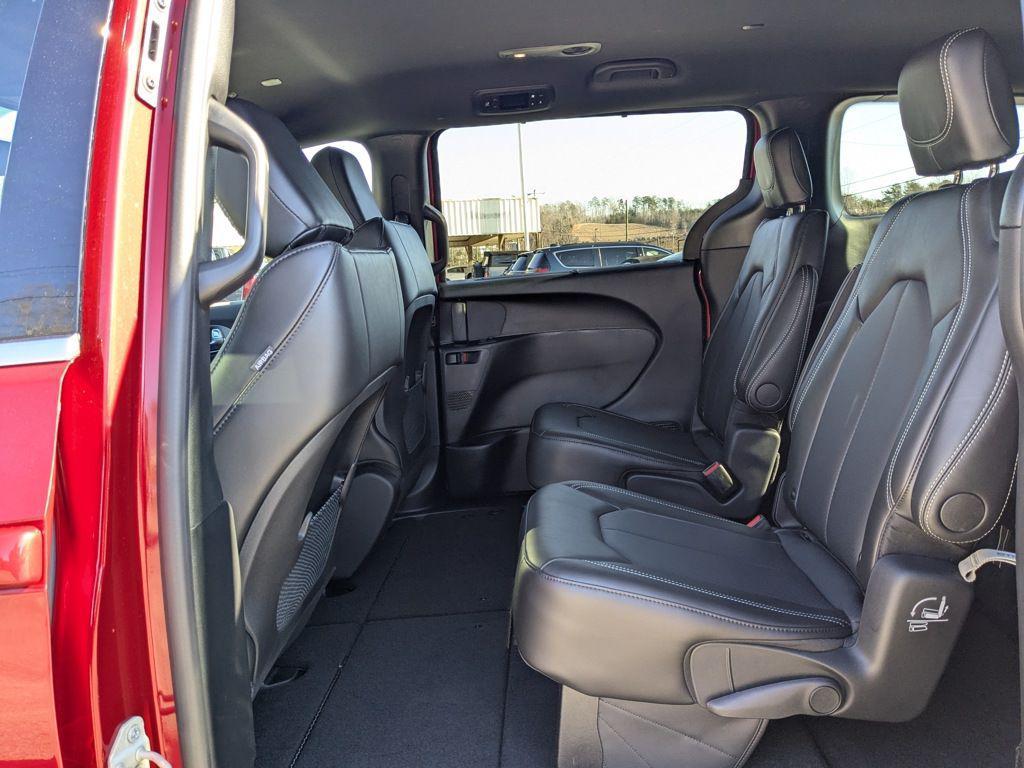 new 2025 Chrysler Voyager car, priced at $32,994