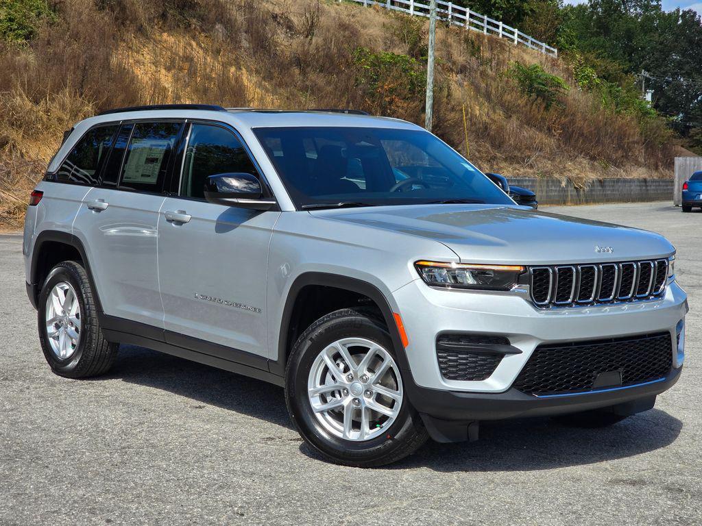 new 2025 Jeep Grand Cherokee car, priced at $39,243